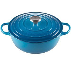 Le Creuset 4.5 Quart Signature Soup Pot